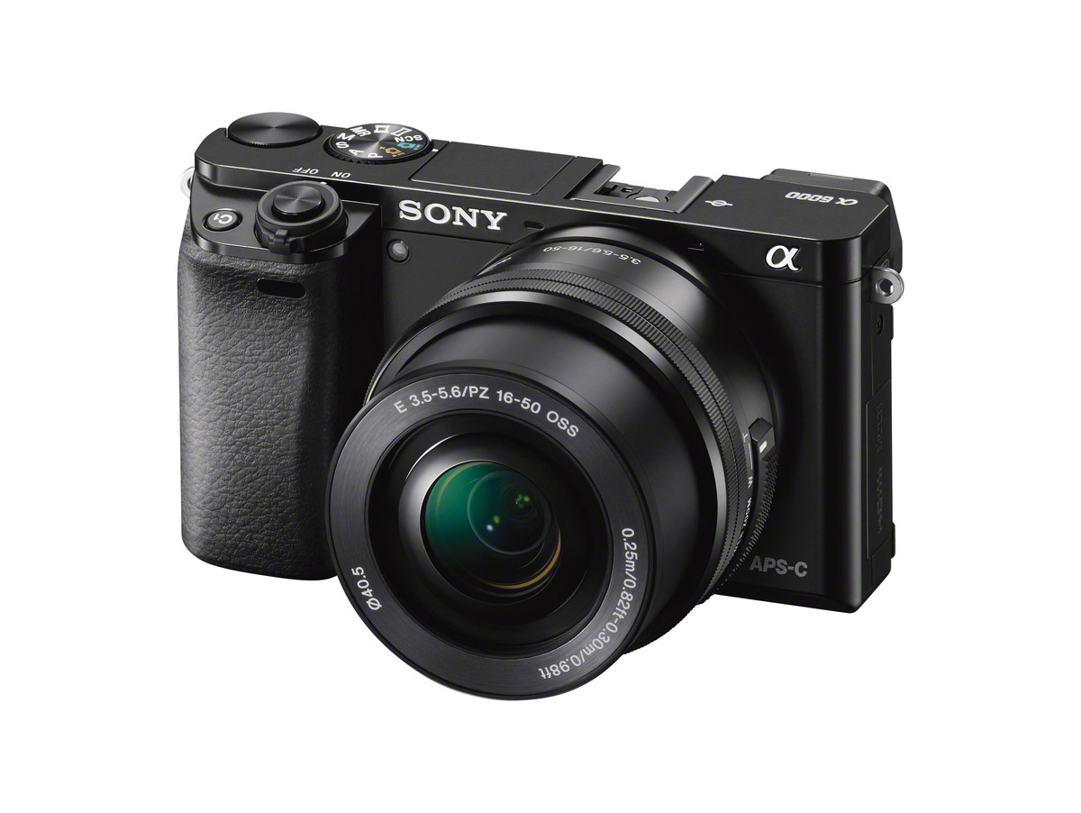 SONY Alpha 6000 KIT (ILCE-6000L) + Tasche + Speicherkarte Systemkamera mit Objektiv 16-50 mm, 7,6 cm Display, WLAN