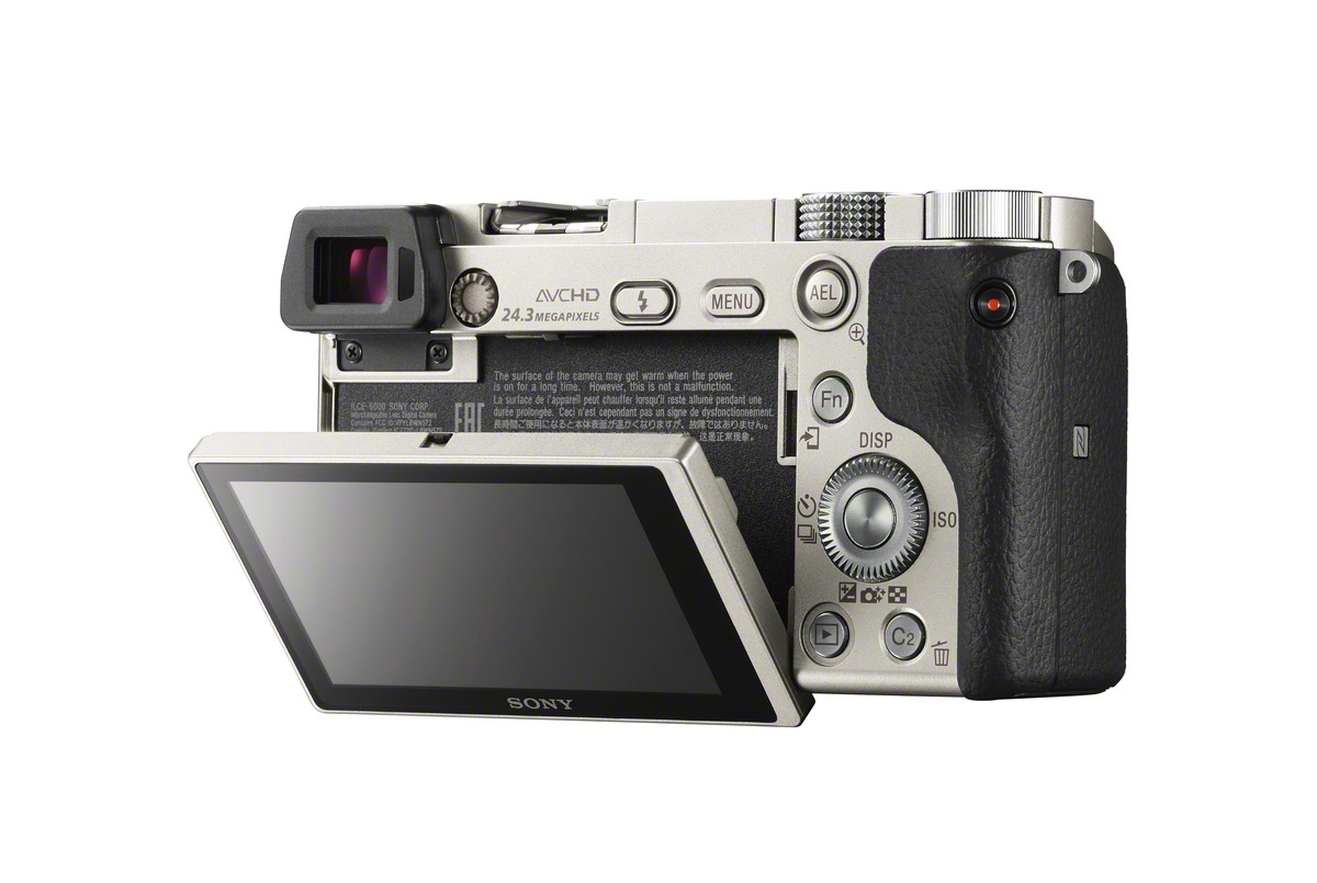 mm, Display, 7,6 Alpha Objektiv WLAN KIT + (ILCE-6000L) SONY + mit Tasche Systemkamera Speicherkarte 16-50 cm 6000