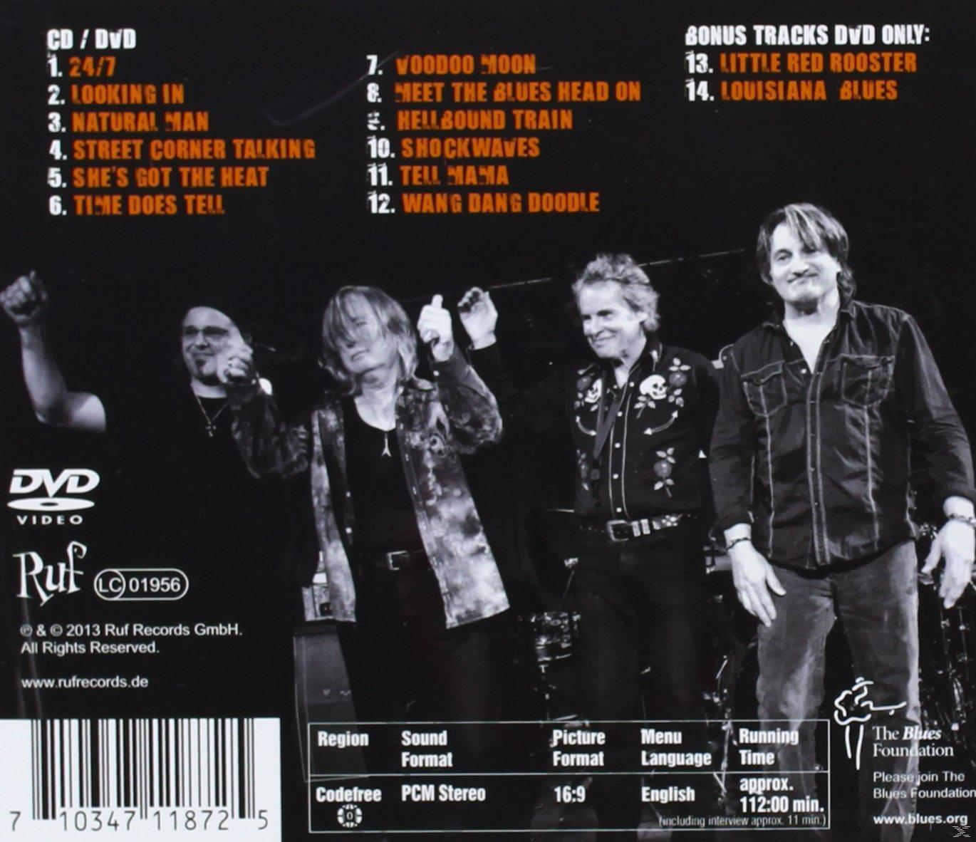 Rückseite einer DVD mit Bandmitgliedern, Titelliste und Credits.