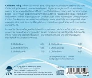 CD-Cover. Blauer Hintergrund mit Text. Tracks sind aufgelistet. Text: Chillin me softly, Chillout-Rhythmen.