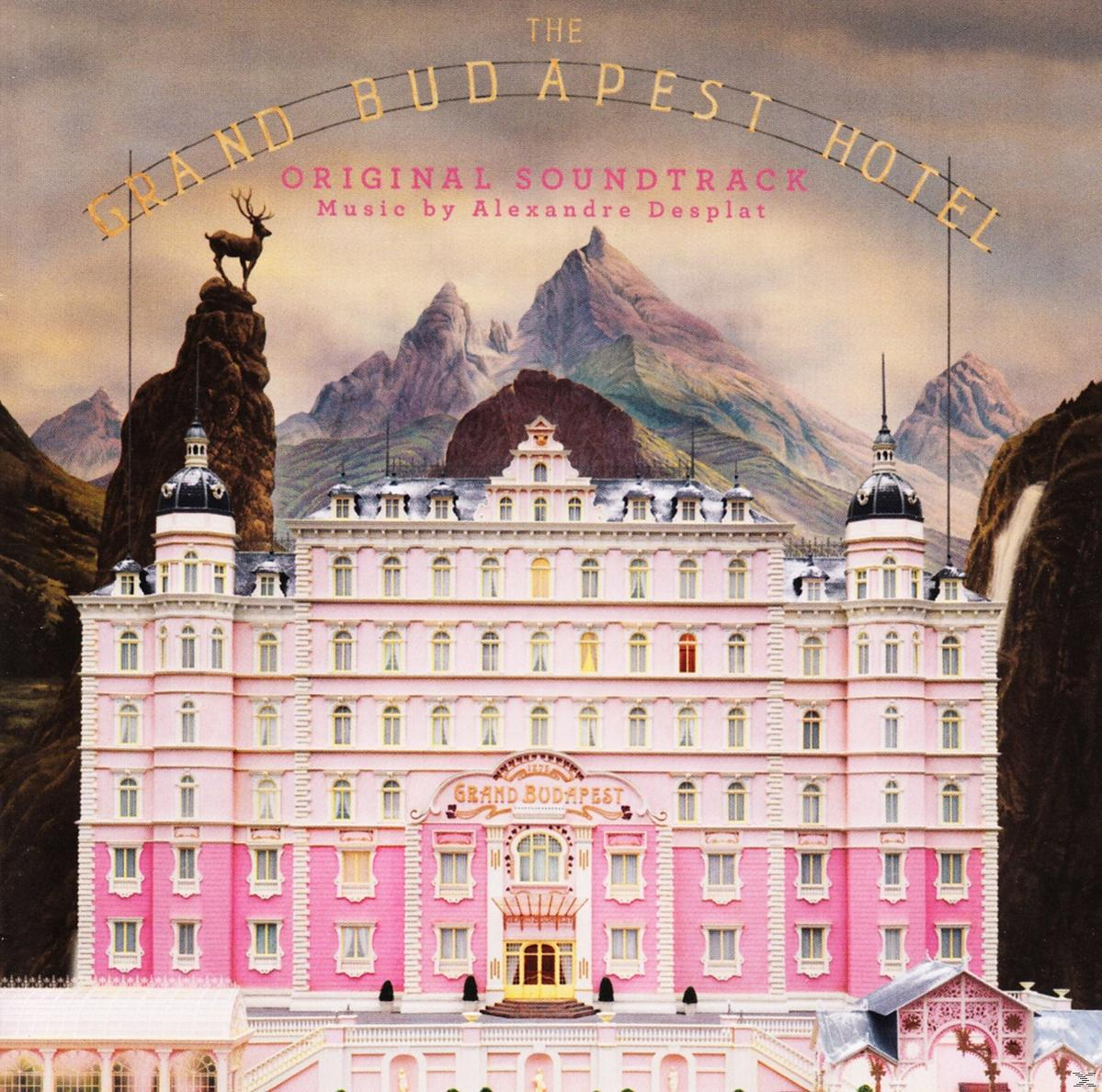 Album borító: rózsaszín hotel a háttérben hegyekkel. A cím: 'The Grand Budapest Hotel'.