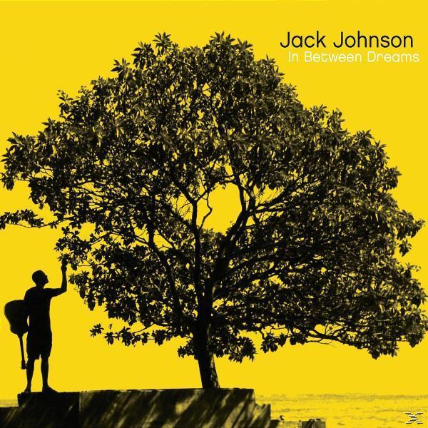 Silhouette eines Mannes mit Gitarre neben einem großen Baum, vor gelbem Hintergrund mit Text.