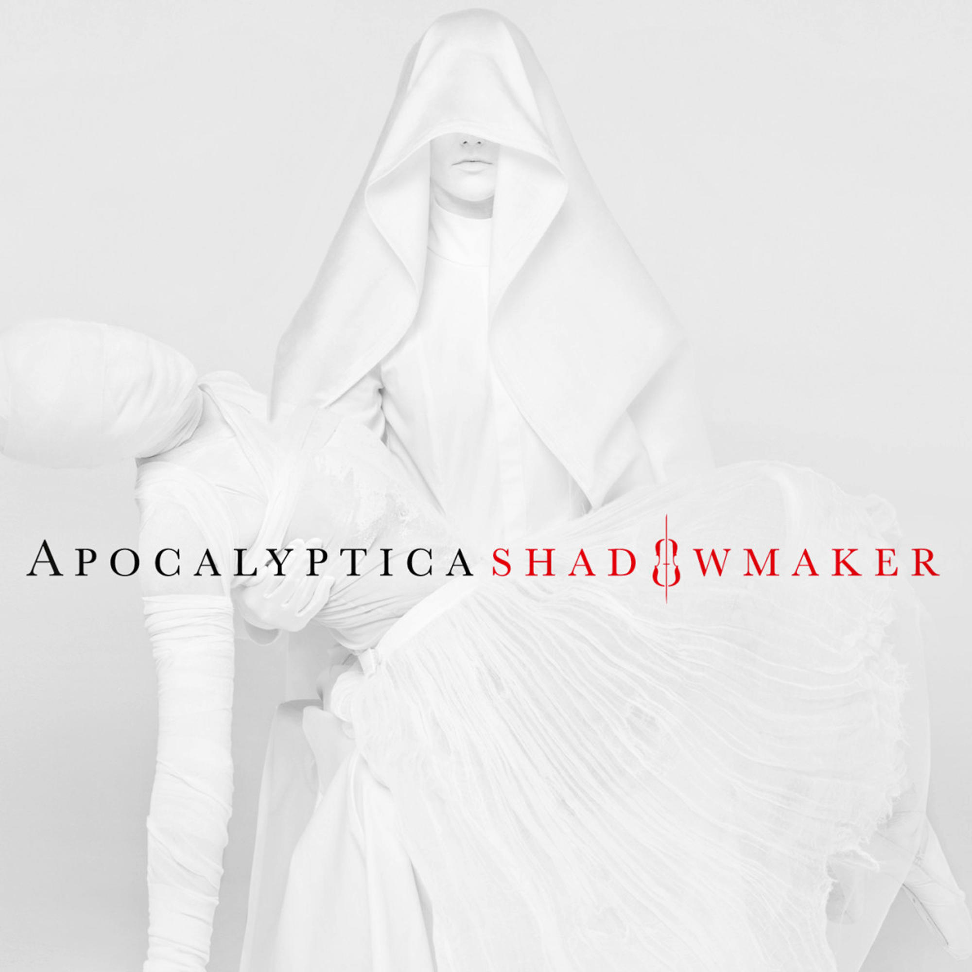 Eine Figur in weißen Gewändern hält eine andere Figur in Weiß. Der Text 'APOCALYPTICA SHADOWMAKER' ist in Rot geschrieben.