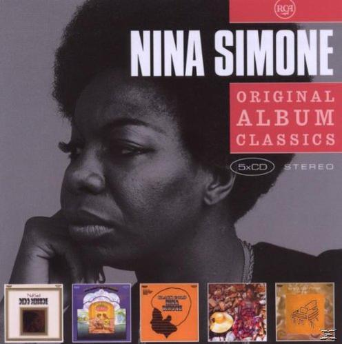 Albumcover mit einem Porträt von Nina Simone und Text.