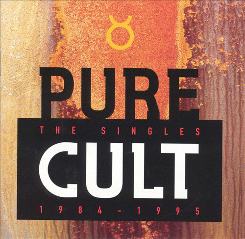 A The Cult 'Pure Cult: The Singles' című albumának borítója. Fekete-fehér szöveg texturált narancssárga és barna háttéren. Tartalmaz egy sárga Bika szimbólumot.