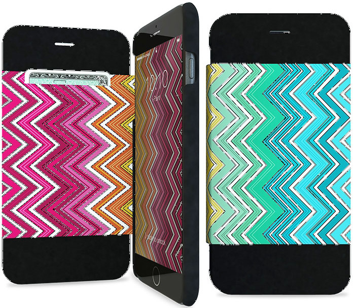 Trois smartphones avec des étuis à motifs : rose, orange et vert.