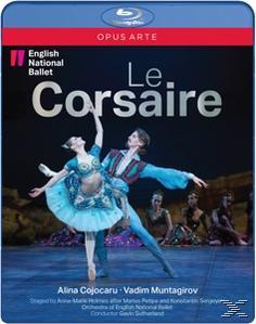 Le Corsaire Blu-ray-Cover. Zwei Balletttänzer in einer theatralischen Pose.