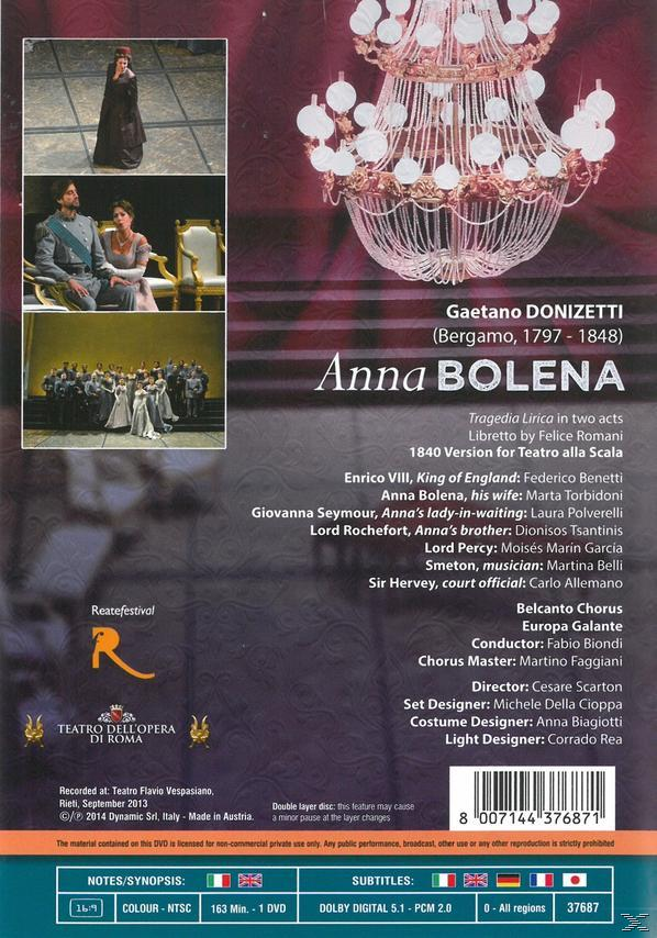 DVD-Cover mit Opernbildern, Kronleuchter und Informationen zur Oper.