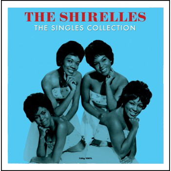 Album borító: Négy nő pózol. Cím: THE SHIRELLES THE SINGLES COLLECTION. Kék háttér és fehér keret.