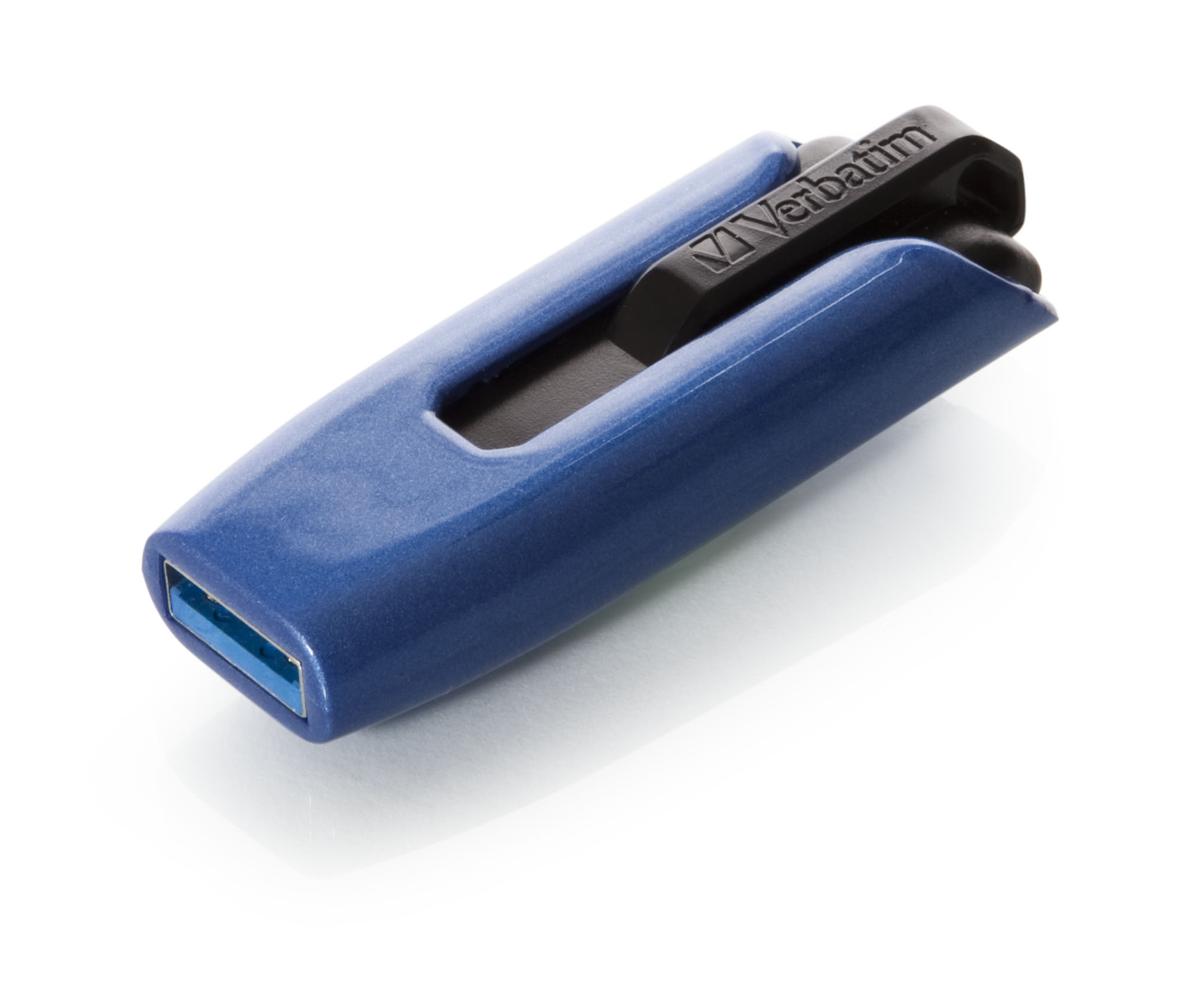 Blaue und schwarze USB-Flash-Festplatte auf weißem Hintergrund, nach rechts geneigt.