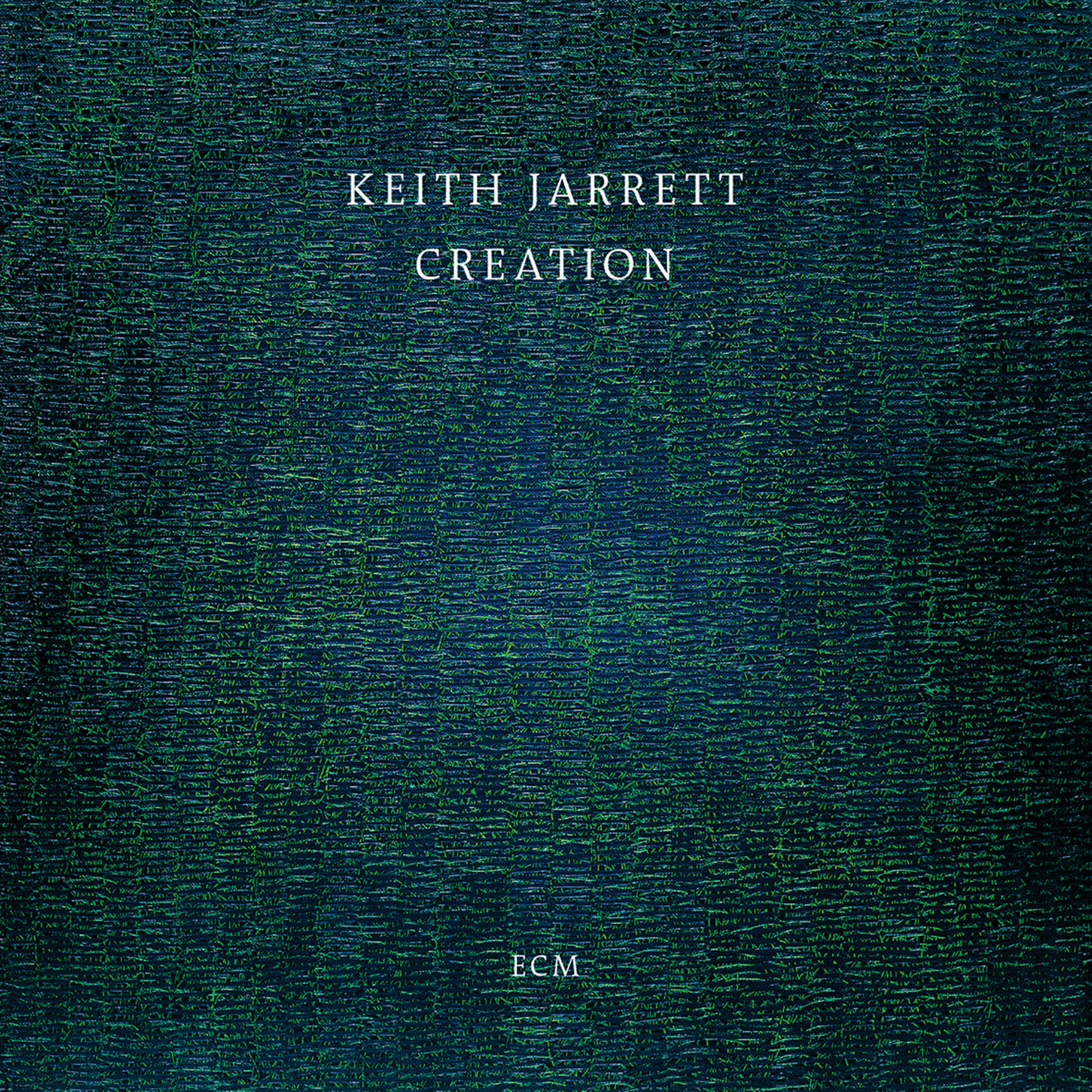 Strukturierter dunkelgrüner Hintergrund mit dem Text 'KEITH JARRETT CREATION' in Weiß.