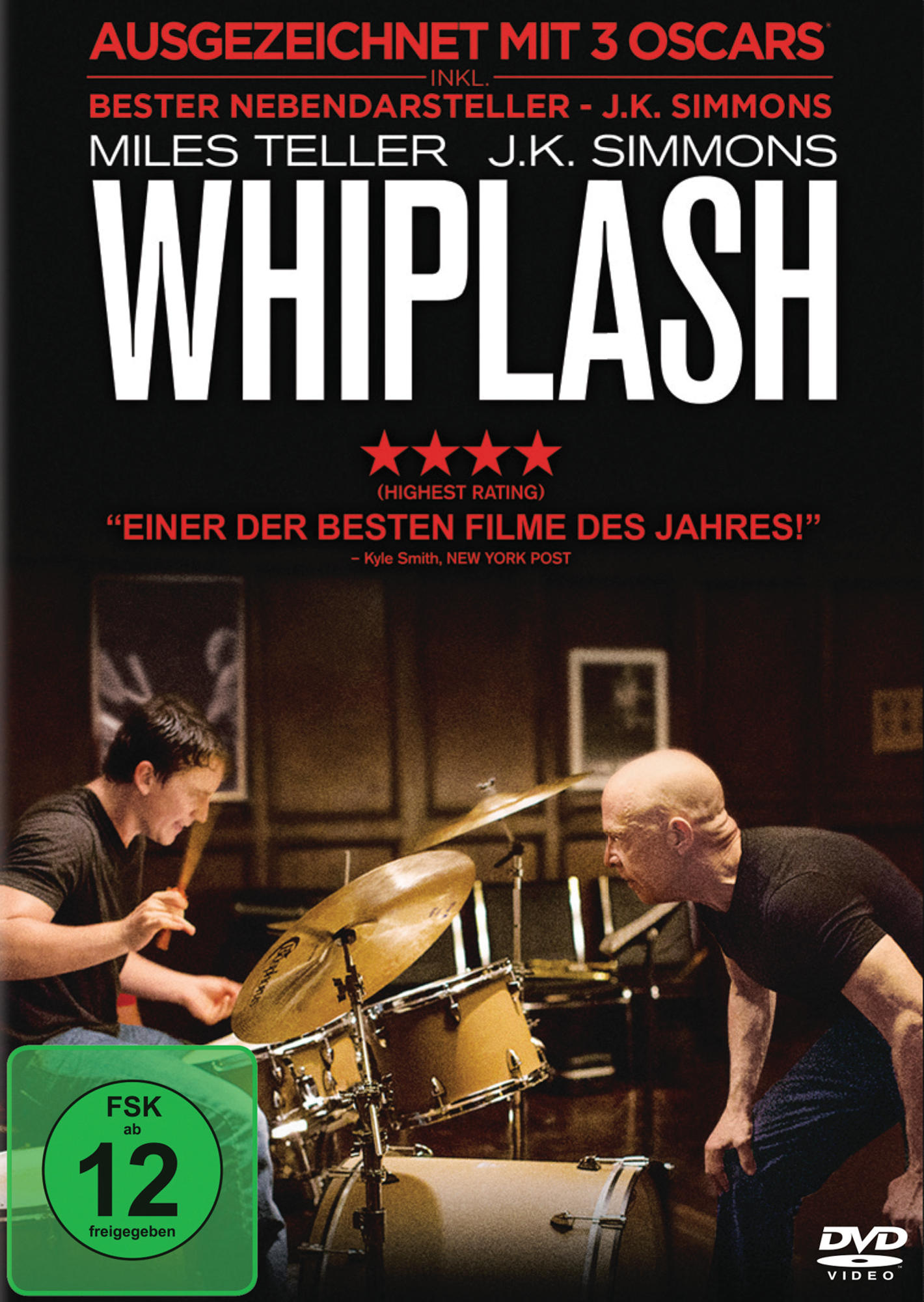 DVD-Cover für Whiplash. Zwei Schlagzeuger und ein kahler Mann in einem Klassenzimmer.