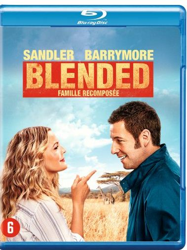 Filmover. Adam Sandler en Drew Barrymore kijken elkaar aan.