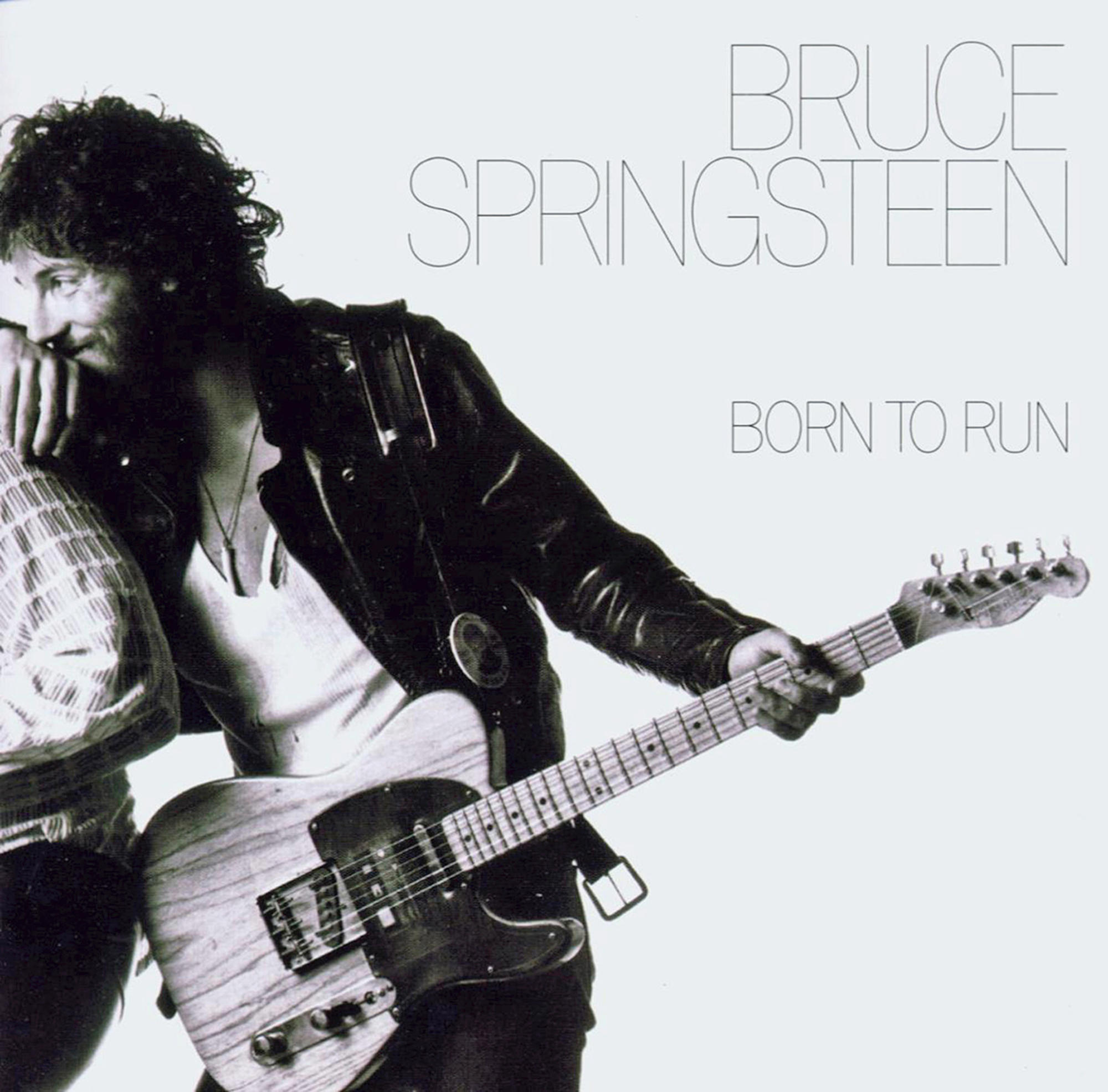 Albumcover: Bruce Springsteen mit Gitarre, schwarzer Lederjacke, weißer Hintergrund, Titel Born to Run.