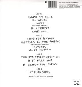 Weißes Albumcover mit handgeschriebenen Songtiteln. Seite A und B, Seite C und D sind beschriftet.