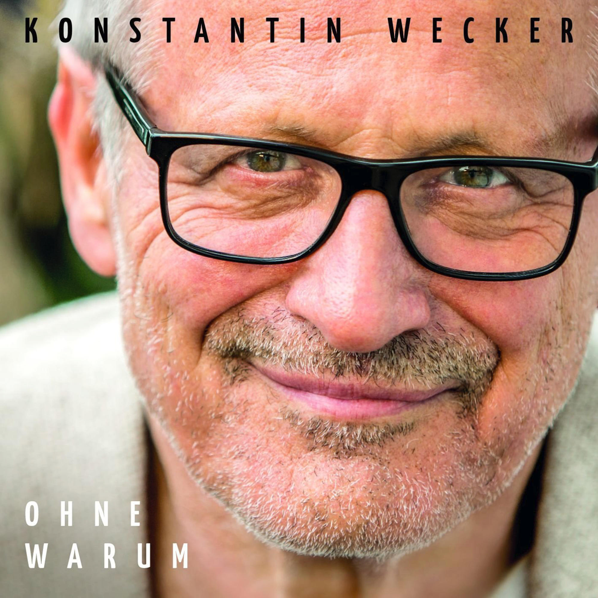 Mann mit Brille und Schnurrbart. Text oben: 'Konstantin Wecker'. Albumcover.
