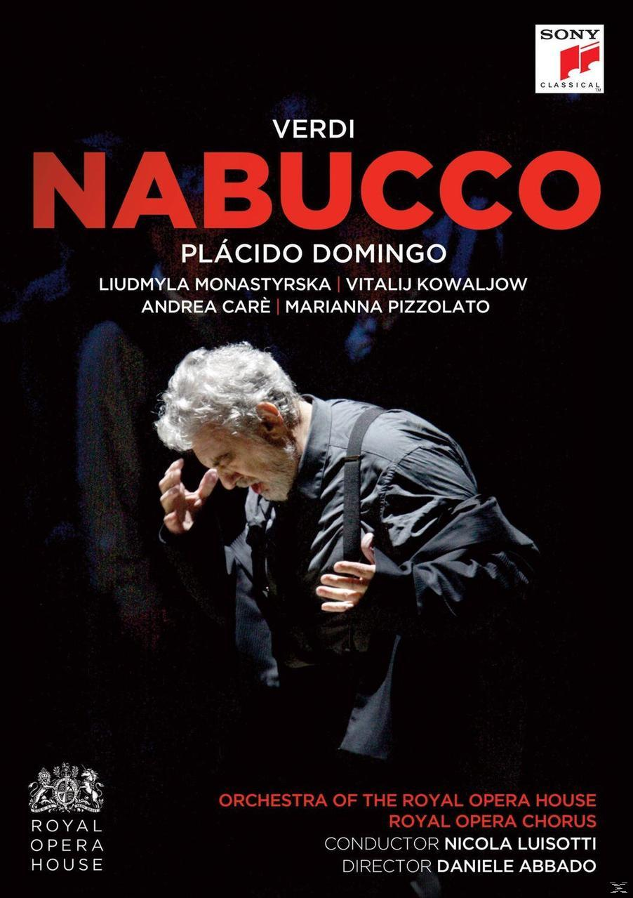 Verdi Nabucco operájának plakátja, Placido Domingóval. Sötét háttér, piros cím és nevek.