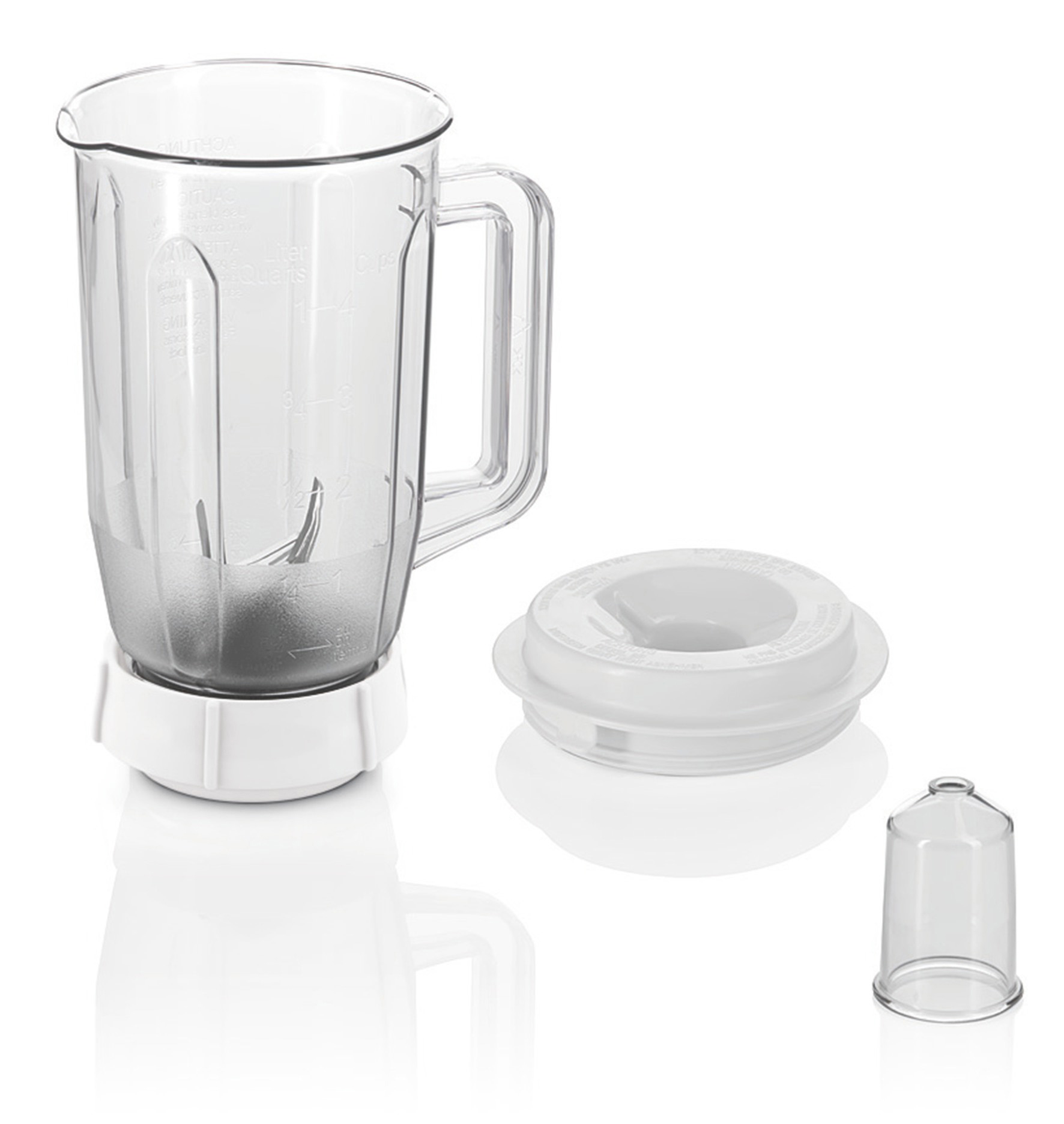 Mixer-Teile: Ein klarer Mixbehälter, Deckel und kleiner klarer Becher. Alles weißer Sockel.