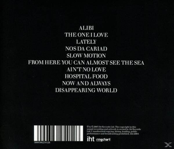 CD-Rückseite mit einer Liste von Songs in Weiß auf schwarzem Hintergrund.