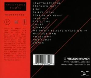 Piros és fekete album borítója. A szöveg tartalmazza a zenekar nevét, a dalok címeit és a kiadó információit. Alul egy vonalkód.