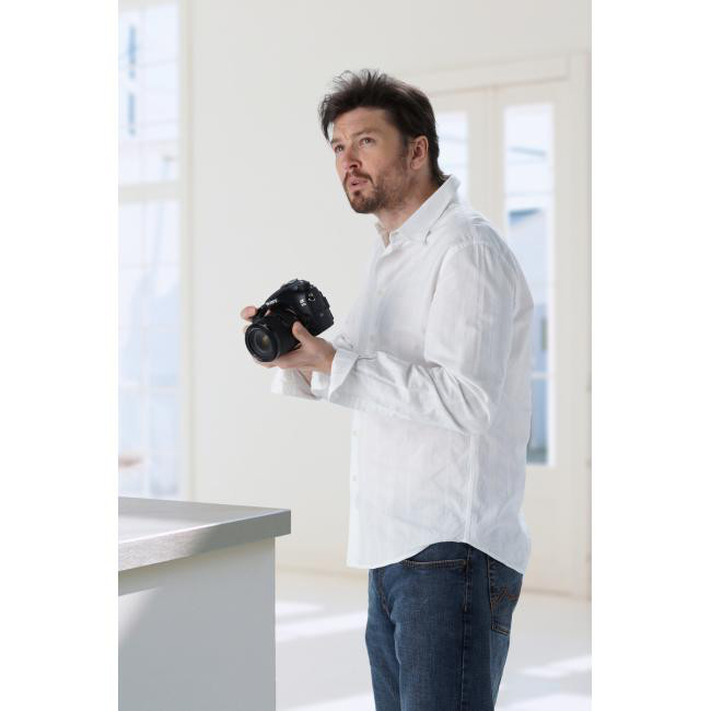 SONY Alpha 77 M2 Body (ILCA-77M2) Spiegelreflexkamera, 24,3 Megapixel, Full-HD, WLAN, Schwarz