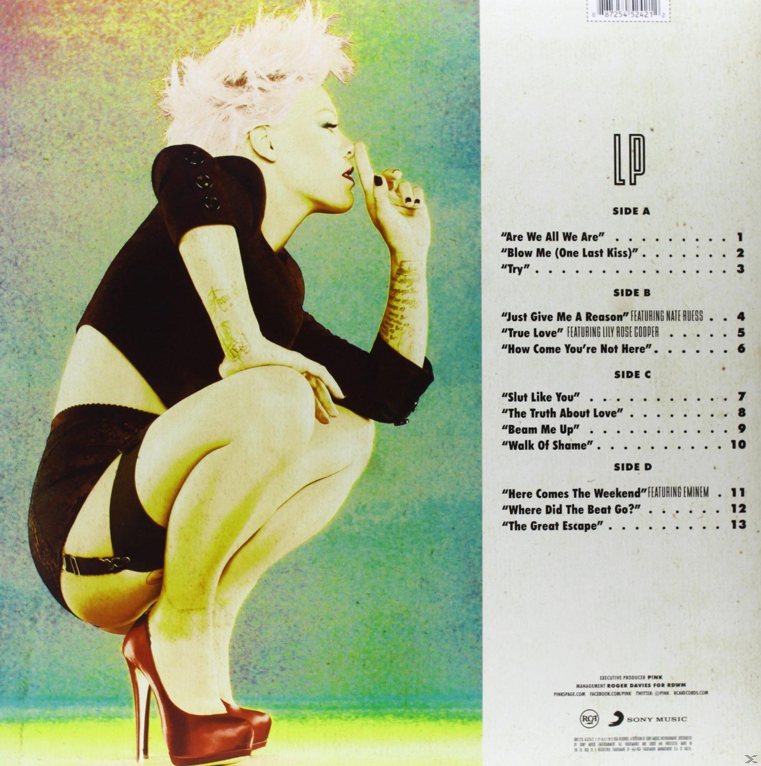 Pink Albumcover. Pink im Profil mit Finger an den Lippen.