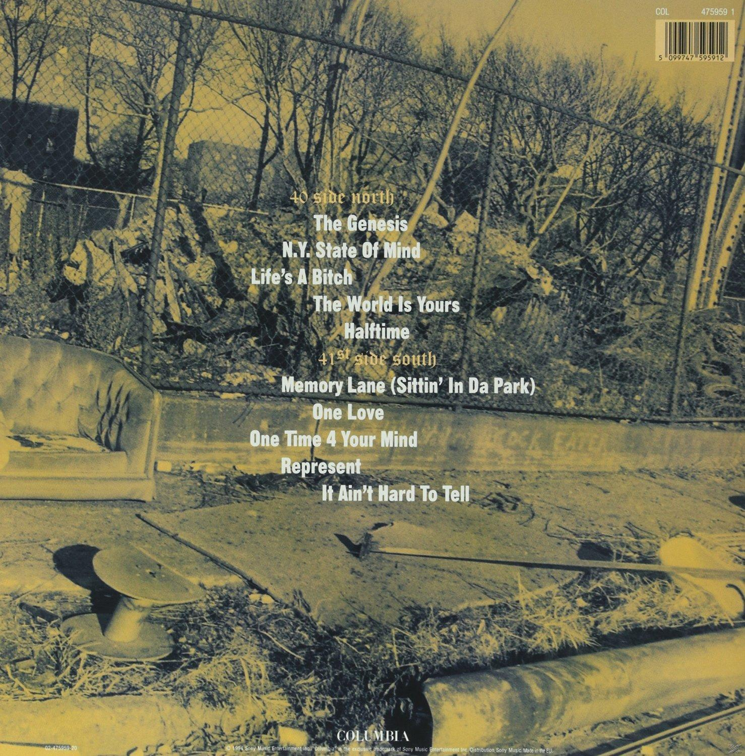 Albumcover mit Titelliste auf einem schmutzigen Hintergrund. Enthält Titel und Künstler.