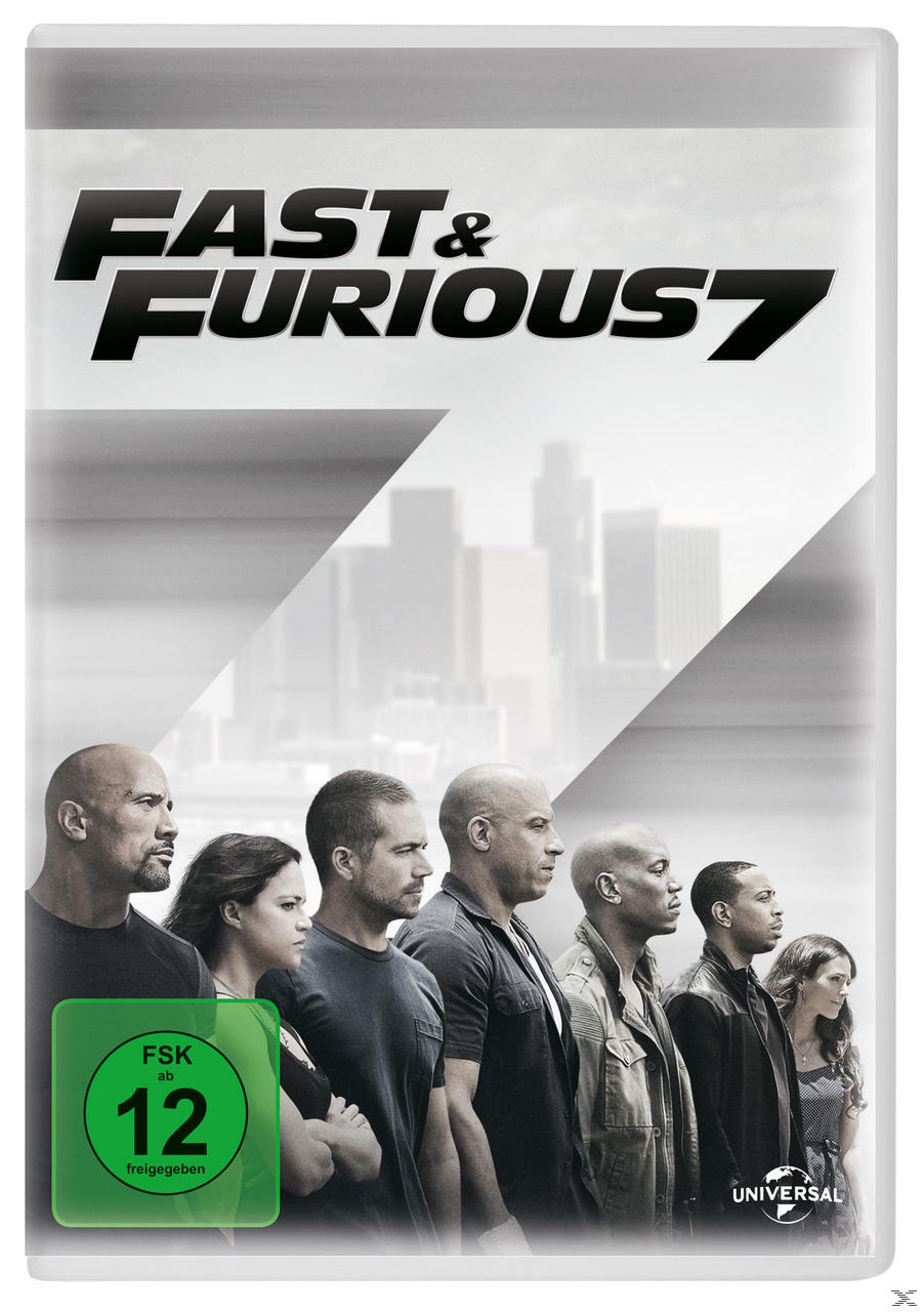 Filmcover mit einer Gruppe von Schauspielern. Der Titel lautet 'Fast & Furious 7'.