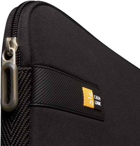 Fekete laptop tok. Case Logic márkalogó sárgával fekete sávon. Cippzár felül.