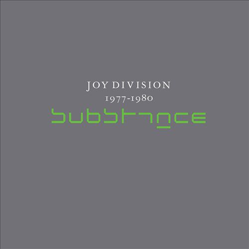 Album borítója szürke háttérrel. A fehér szöveg a következő: 'JOY DIVISION 1977-1980'. A zöld szöveg alatta: 'SUBSTANCE'.
