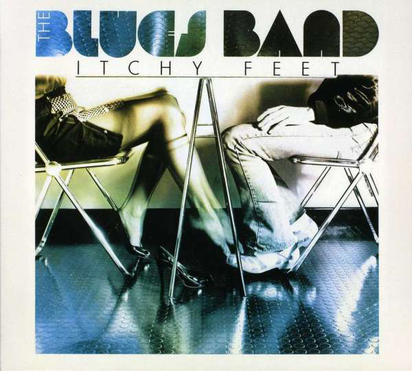 Album borító két emberrel egy asztalnál. A cím: "Itchy Feet".
