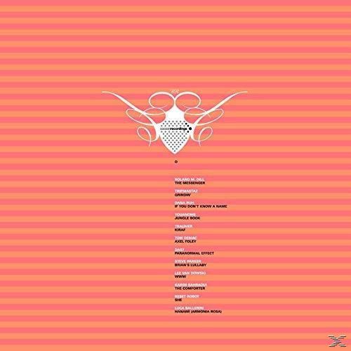 Rosa und orange gestreifter Hintergrund mit weißem Logo und Songtiteln.