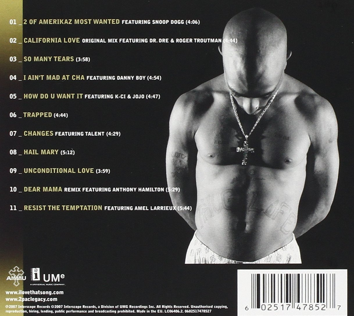 Pochette de CD avec un homme torse nu avec des tatouages et un collier en croix.