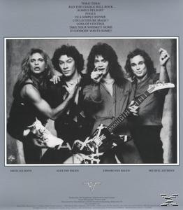 Schwarz-Weiß-Foto einer Band. Die Bandmitglieder sind zusammen.