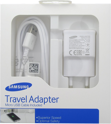Samsung utazó adapter fehér micro USB kábellel, fehér dobozban.