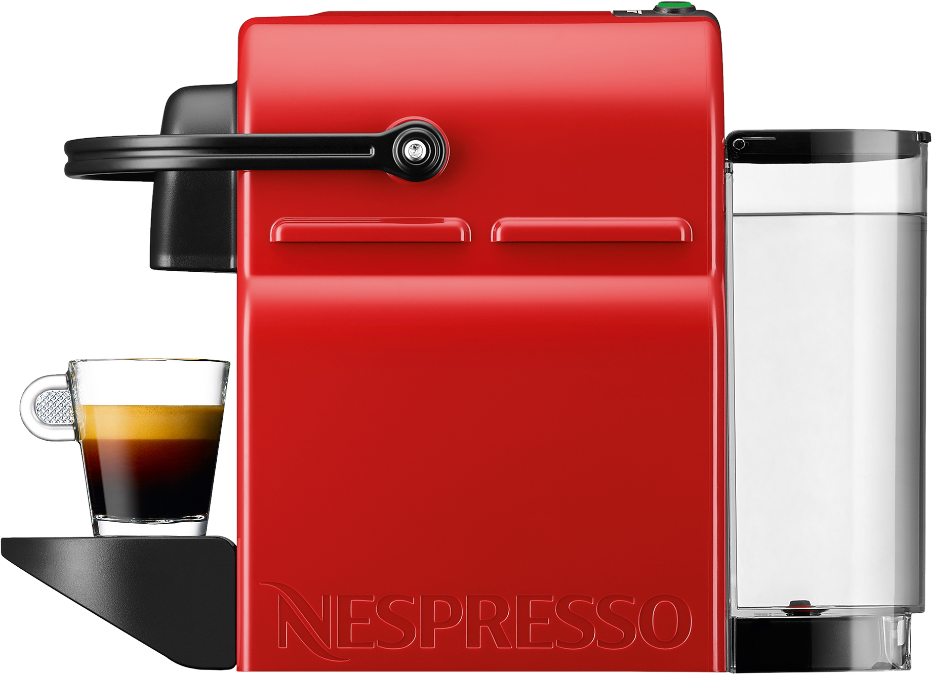 Piros Nespresso kávéfőző. Egy csésze kávé. Víztartály. Fehér háttér.
