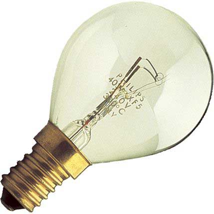 Gros plan d'une ampoule avec socle doré. Ampoule en verre, filaments visibles, fond blanc.