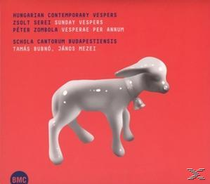 Album borítója fehér báránnyal piros háttérben. Szöveg a háttérben.