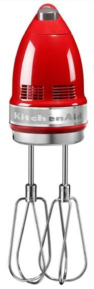 Rode KitchenAid handmixer met twee gardes. Zilveren details.