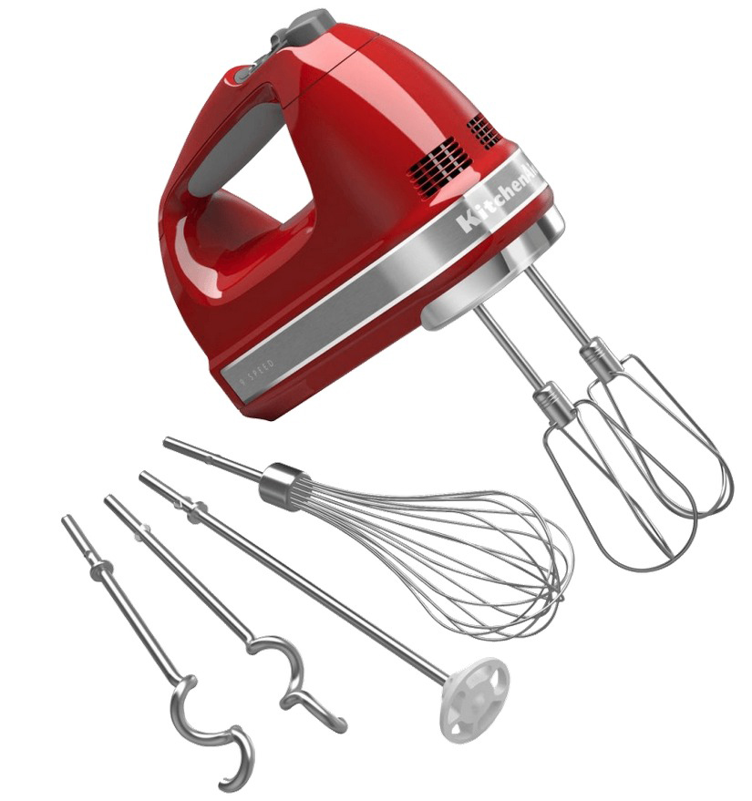 Rode KitchenAid handmixer met opzetstukken. Witte achtergrond.