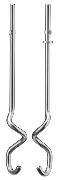 Twee metalen mixer opzetstukken, close-up, verticaal staand. Ze zijn verchroomd en hebben een gebogen bodem.
