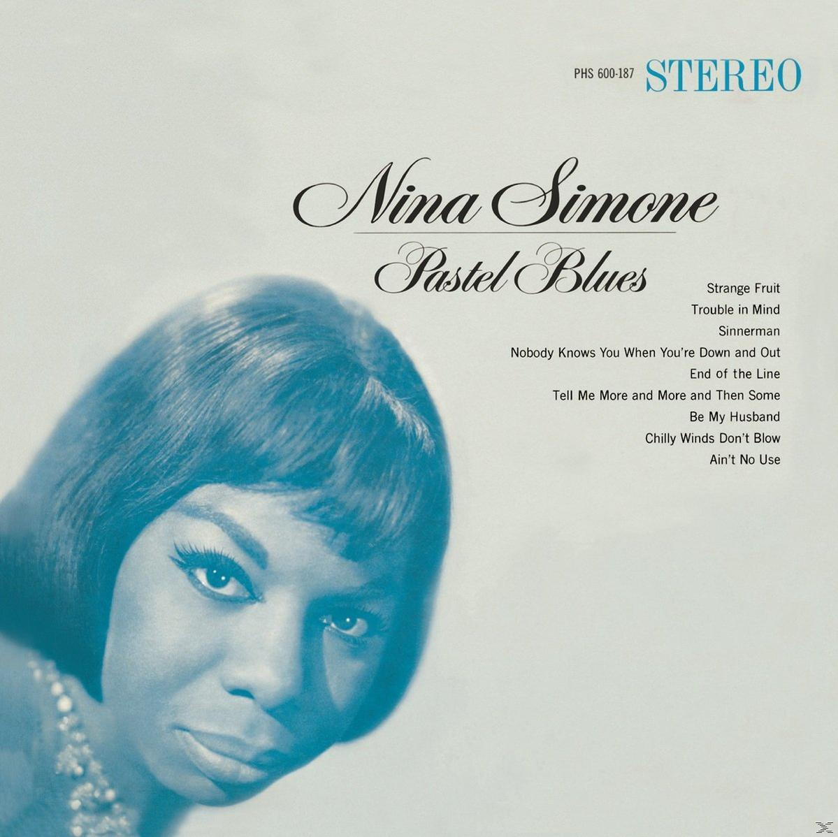 Albumborító egy nő portréjával és a 'Nina Simone Pastel Blues' szöveggel.