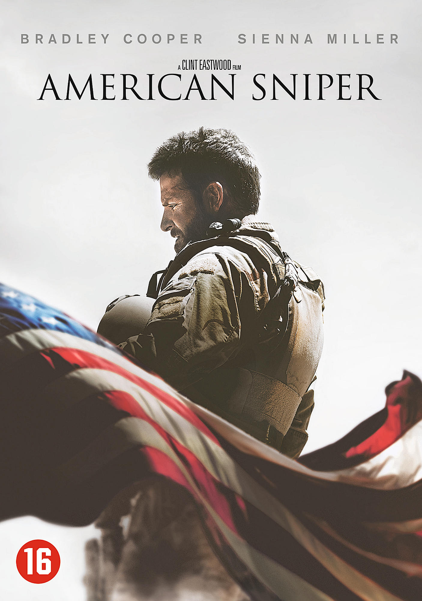 Pochette DVD de 'American Sniper'. Bradley Cooper avec un drapeau américain.