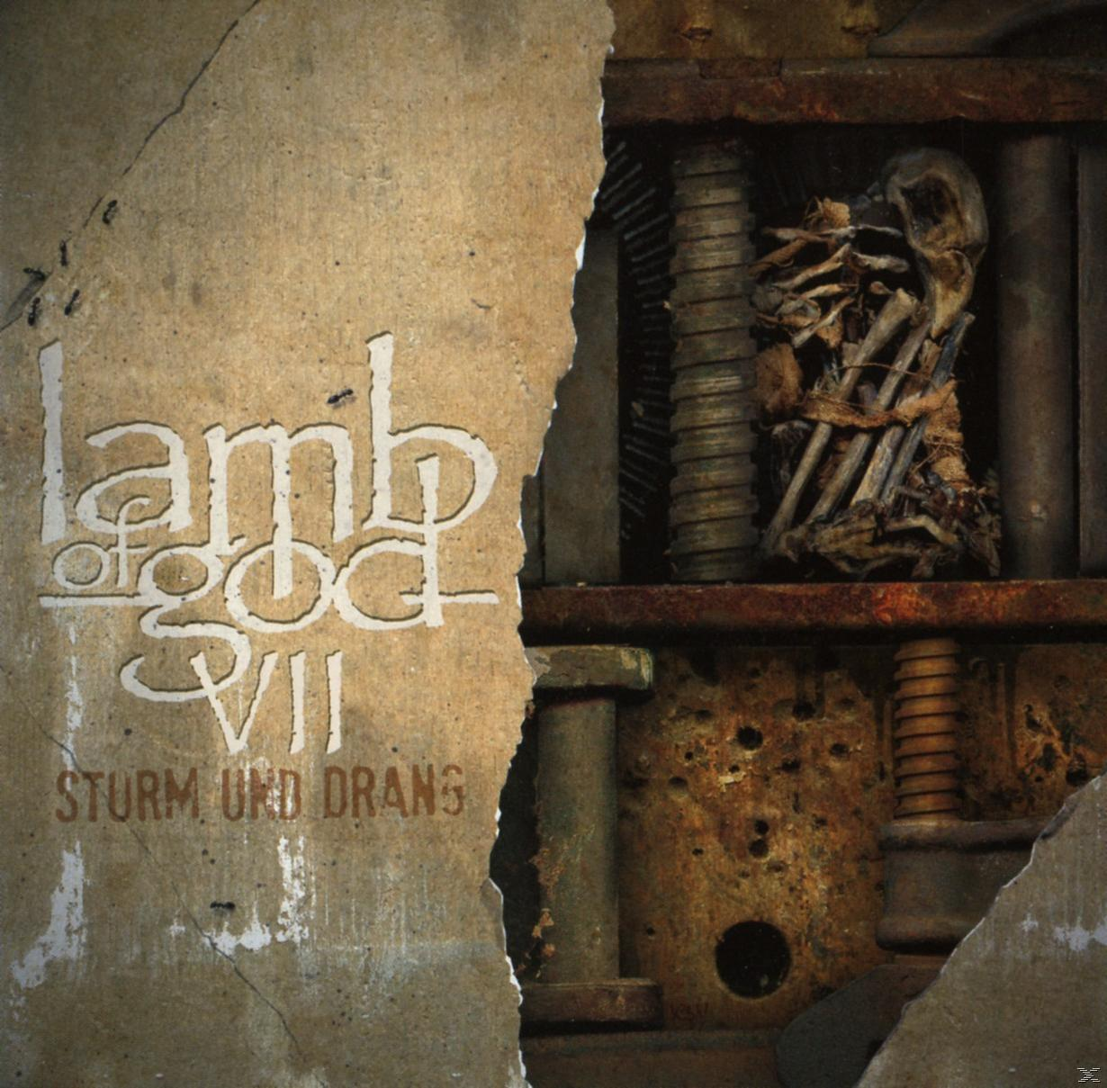 Couverture de l'album de Lamb of God. Mur fissuré avec des composants métalliques et mécaniques. Texte 'Lamb of God' et 'Sturm Und Drang'.