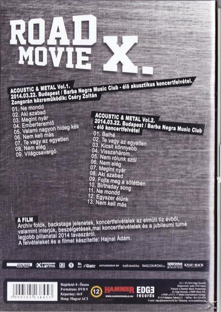 DVD borító számlistával, 'Road Movie X'. Szöveg és logók sötétszürke háttéren.