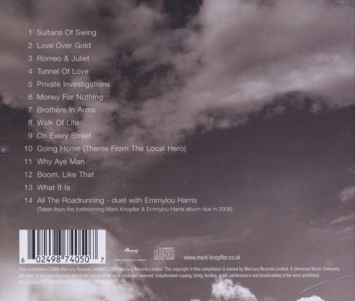 Achterkant van het album met tracklist en credits tegen een bewolkte hemel.