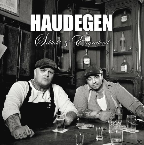 Albumcover: Zwei Männer sitzen an einem Tisch in einer Bar. Haudegen, Text auf Deutsch.