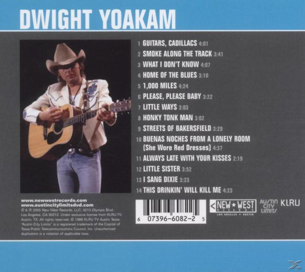 Dwight Yoakam album borítója számlistával és a művész gitározó fotójával.