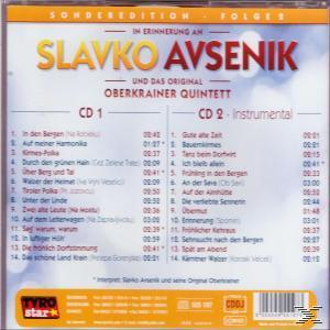 CD-Cover mit Tracklisten auf Deutsch. Der Hintergrund ist weiß, mit einem blauen, roten und gelben Design.