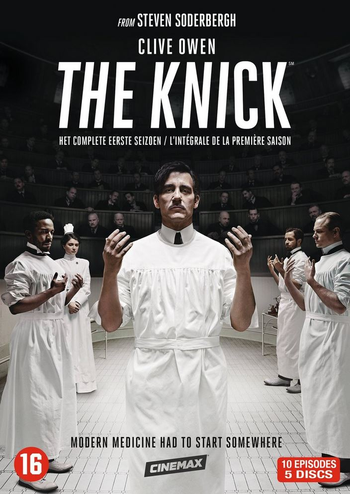 Pochette du DVD The Knick. Clive Owen en tenue de médecin, avec d'autres médecins, dans une salle d'opération.